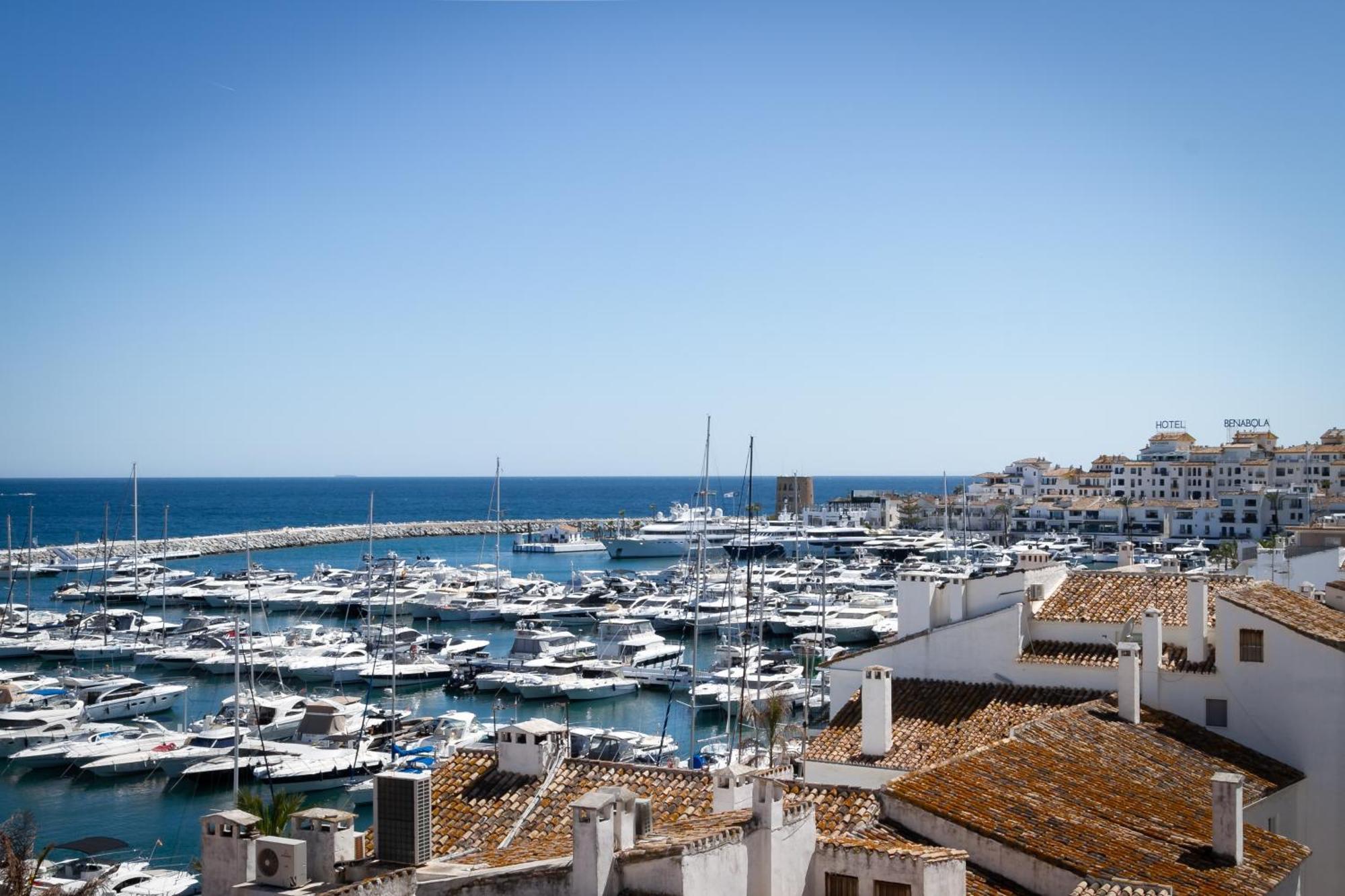 Apartment Banus - Brand New And Exclusive Banus Port Seafront Flat Marbella